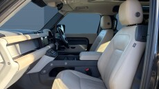 Land Rover Defender 3.0 D250 SE 90 3dr Auto Diesel Estate